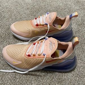 Women’s Nike Air Max 270 Coral/Multicolor 9.5